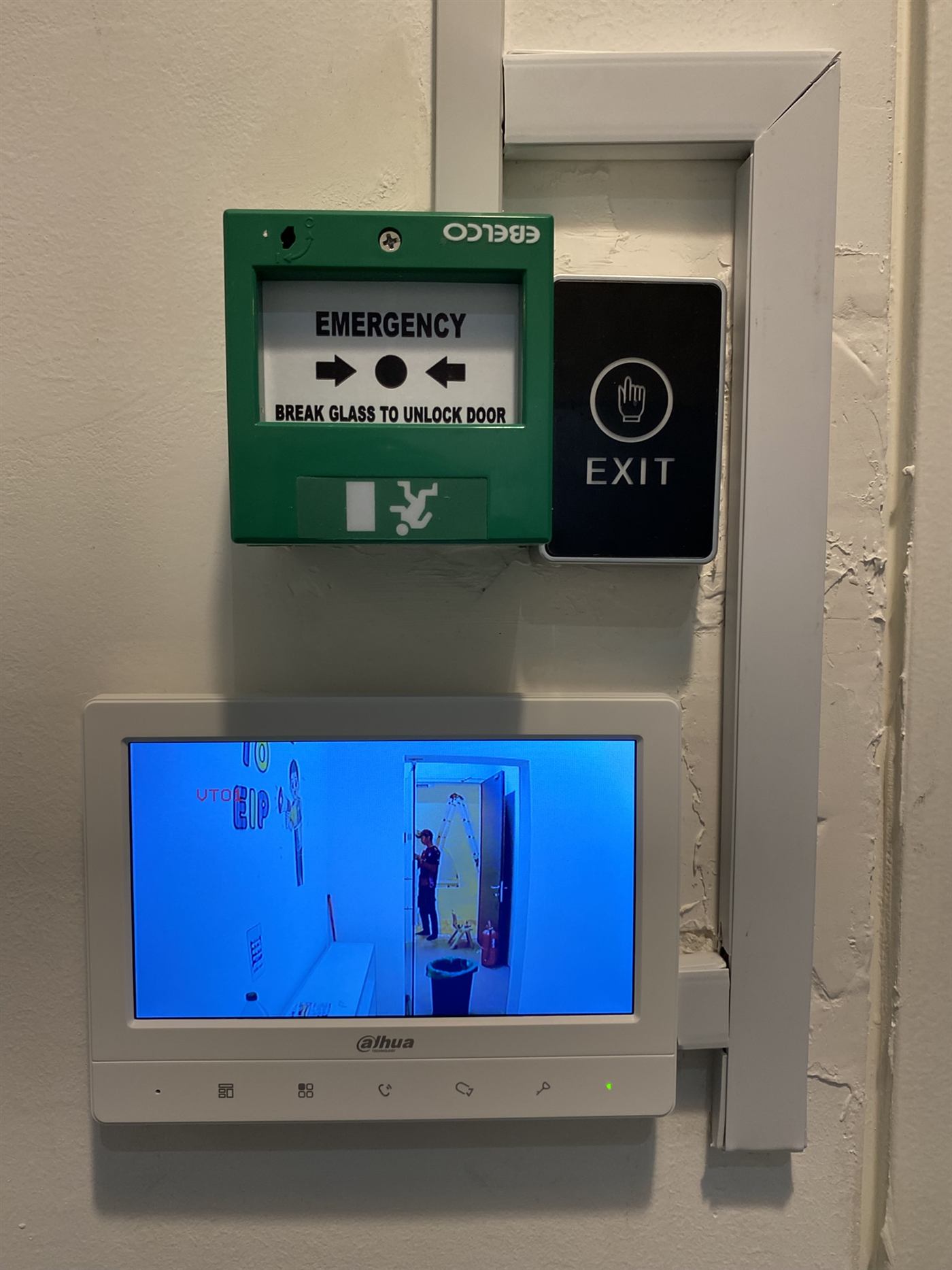 Analog video intercom installation photo 2298