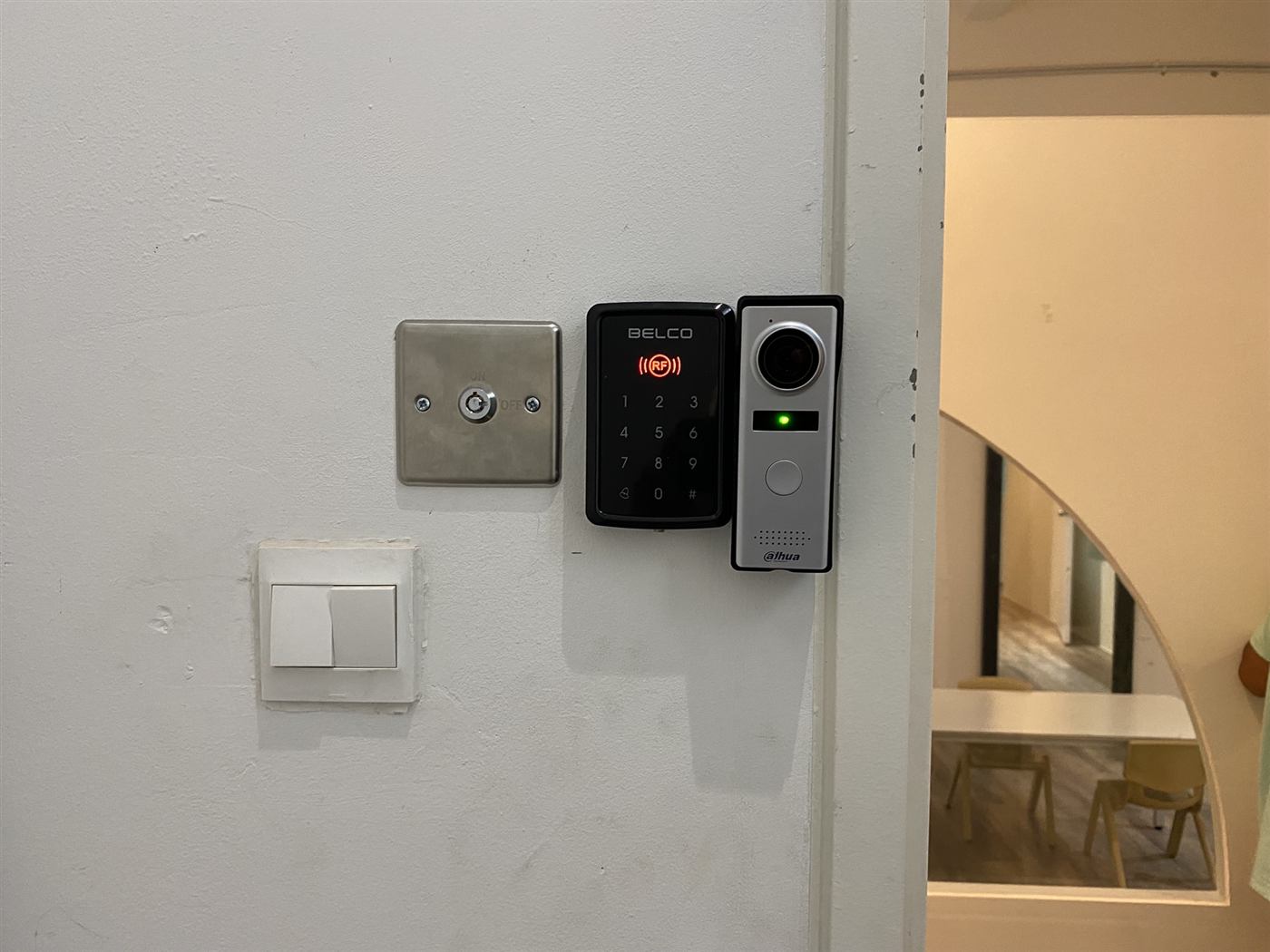 Analog video intercom commissioning work
